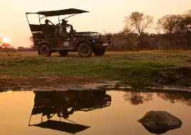 Tansania Safari offener Safarijeep