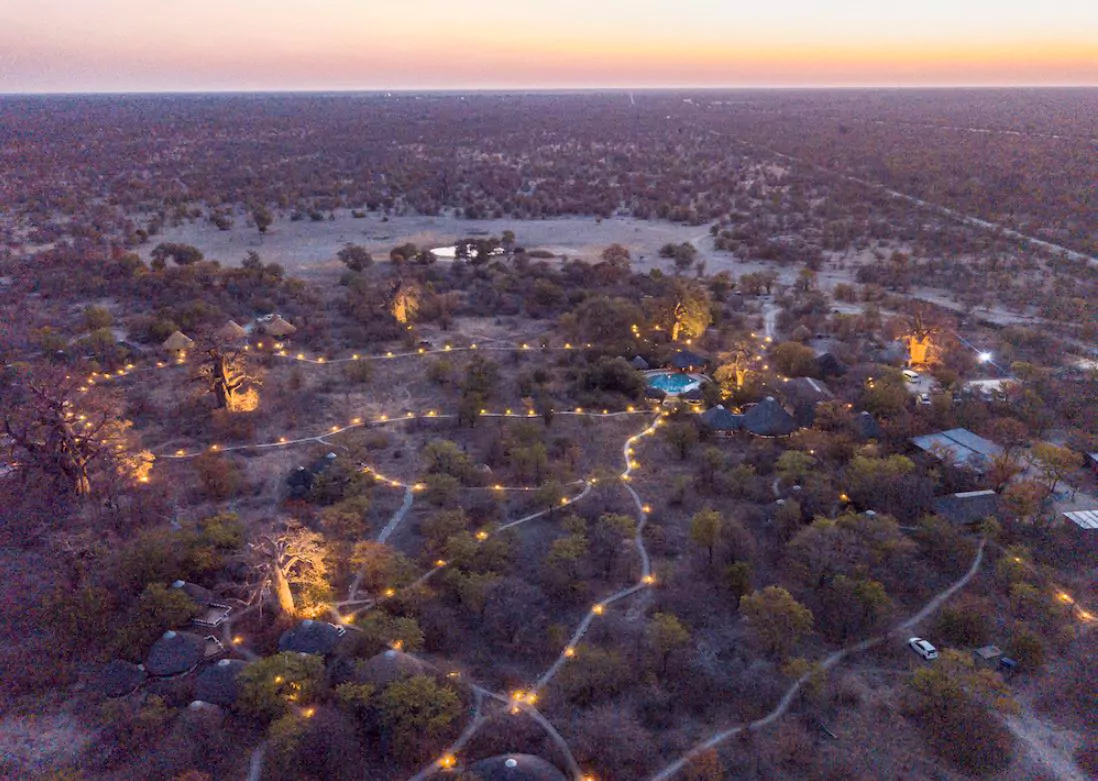 Botswana_Safari_Gweta_Planet_Baobab_Gelände_Camp_von_oben