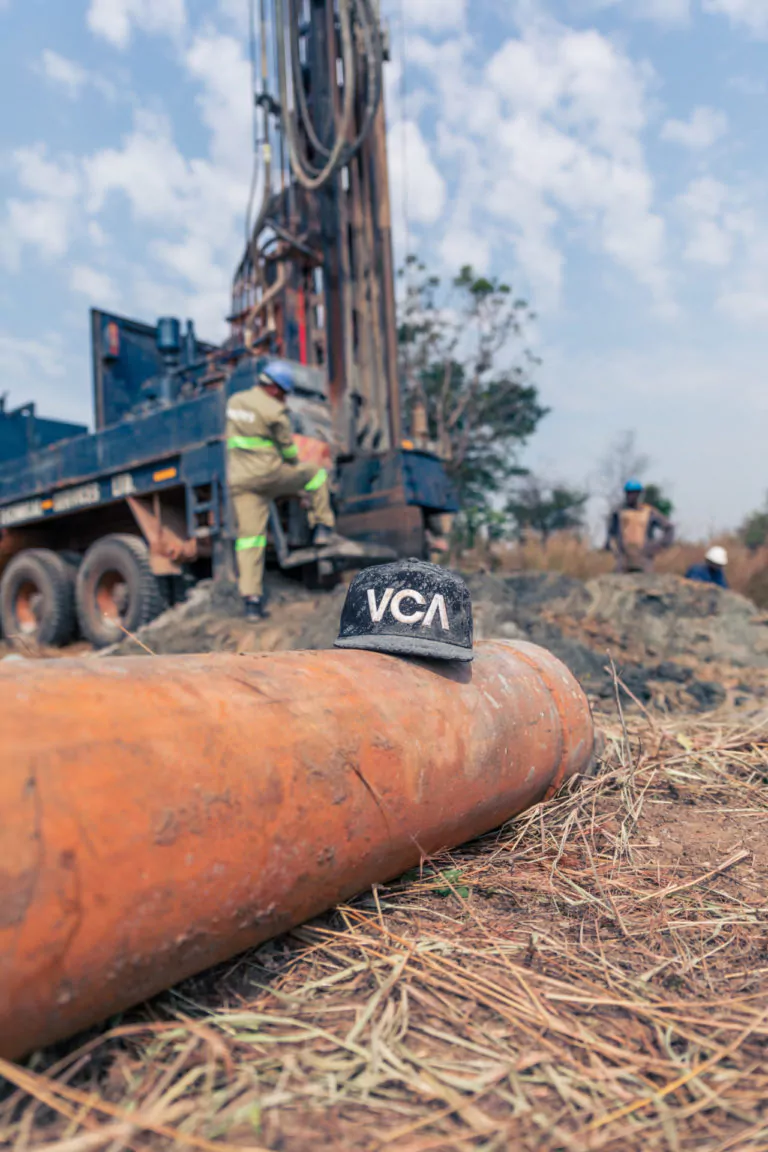 Uganda Rundreise Viva con Agua Trinkwasser Projekt Bohrung