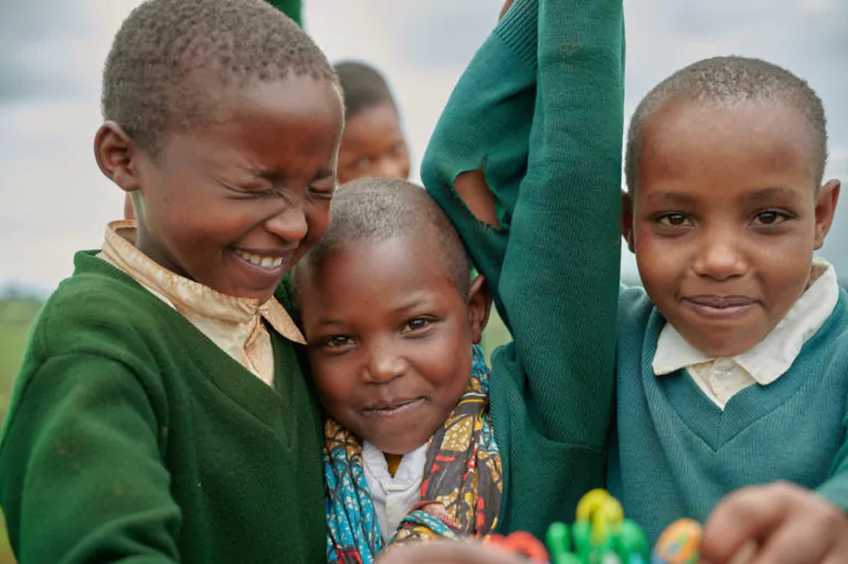 Uganda Rundreise Viva con Agua Trinkwasser Projekt Kinder