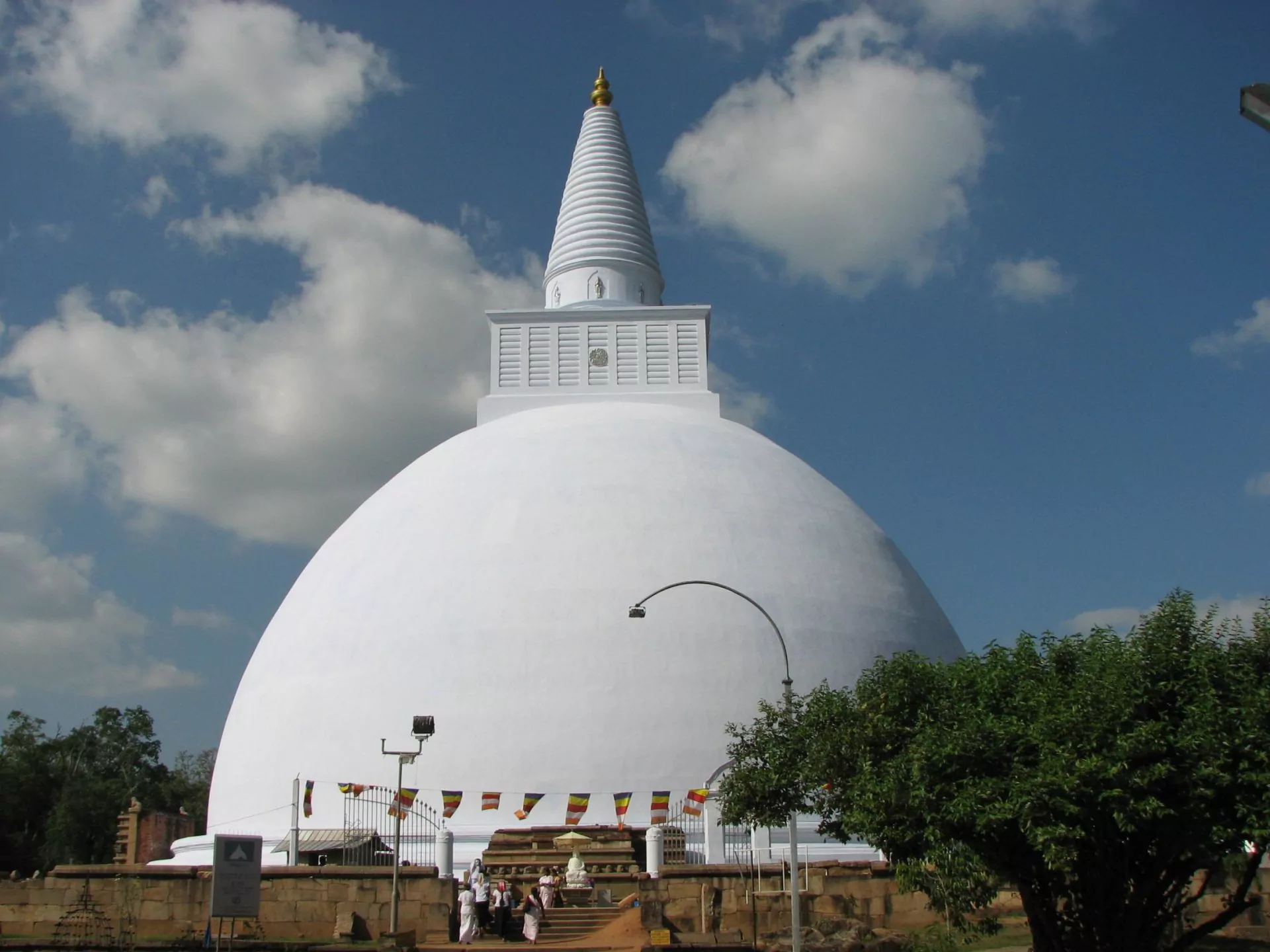 Sri_Lanka_Rundreisen_Sri_Lanka_Anuradhapura_Stupa
