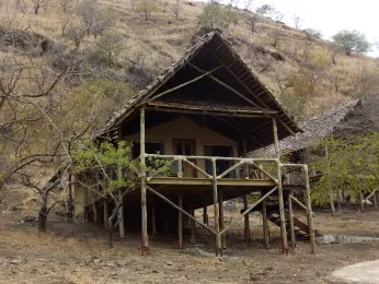 Tansania Safari Sangaiwe Tented Lodge Aussenansicht