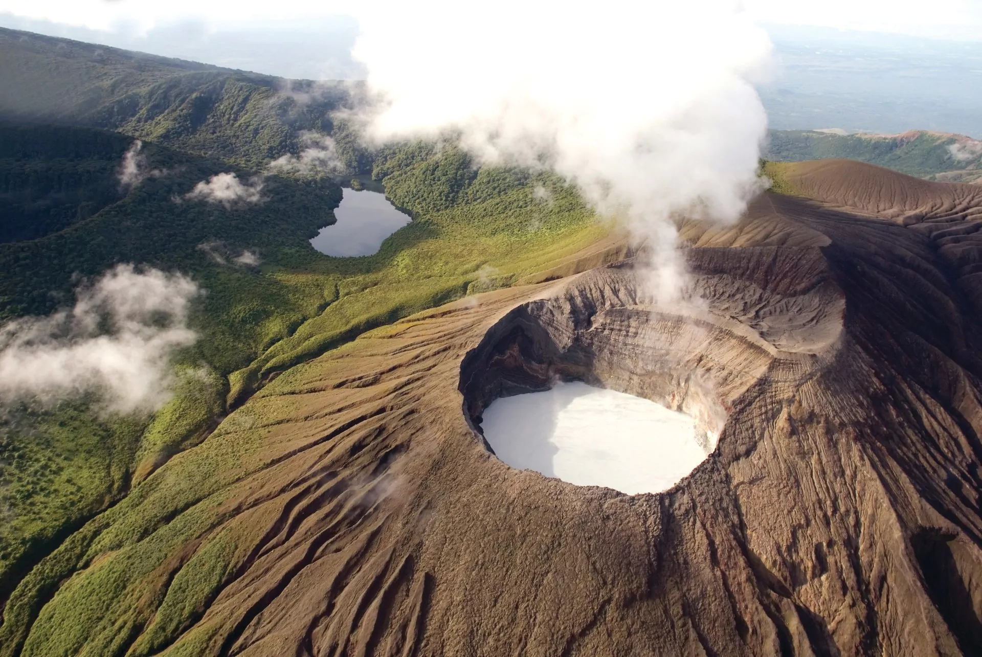 costa rica rundreisen Guanacaste aktiver vulkan rincon de la vieja ara tours