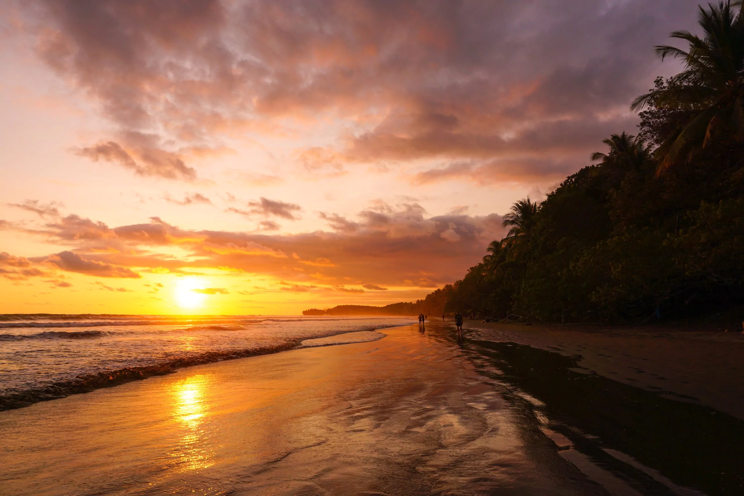 Costa Rica Abenteuerreise südkuste uvita strand marino ballena nationalpark sonnenuntergang