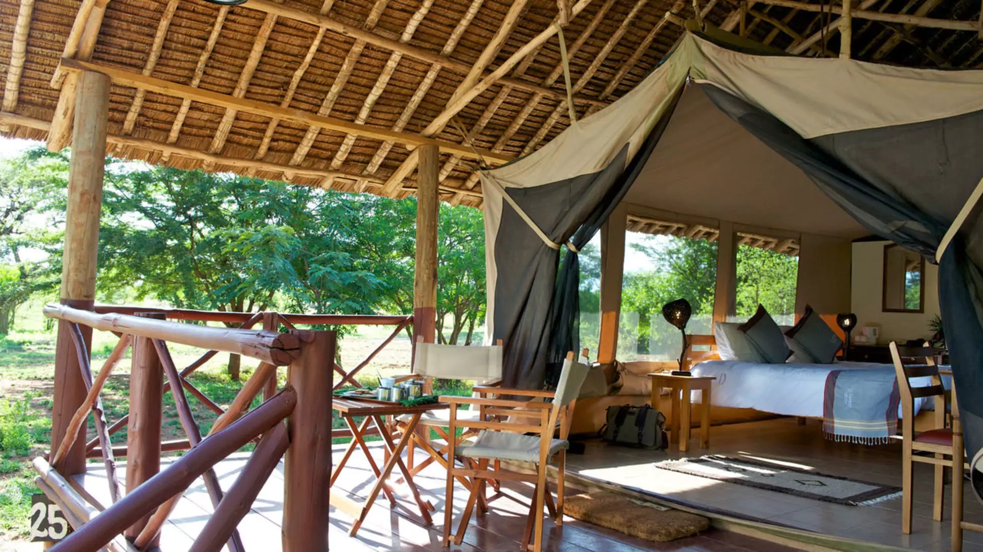 Kenia Safari Ziwani Voyager Ziwani Tented Camp Zimmer