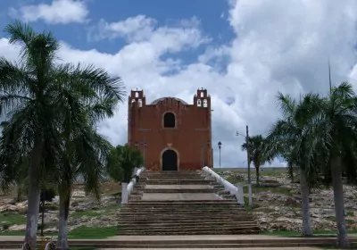Mexiko Hochzeitsreise Yucatan Santa Elena Dorf Kirche