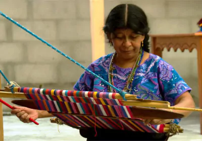 Mexiko Rundreise Besuch in einer traditionellen Maya Weberei