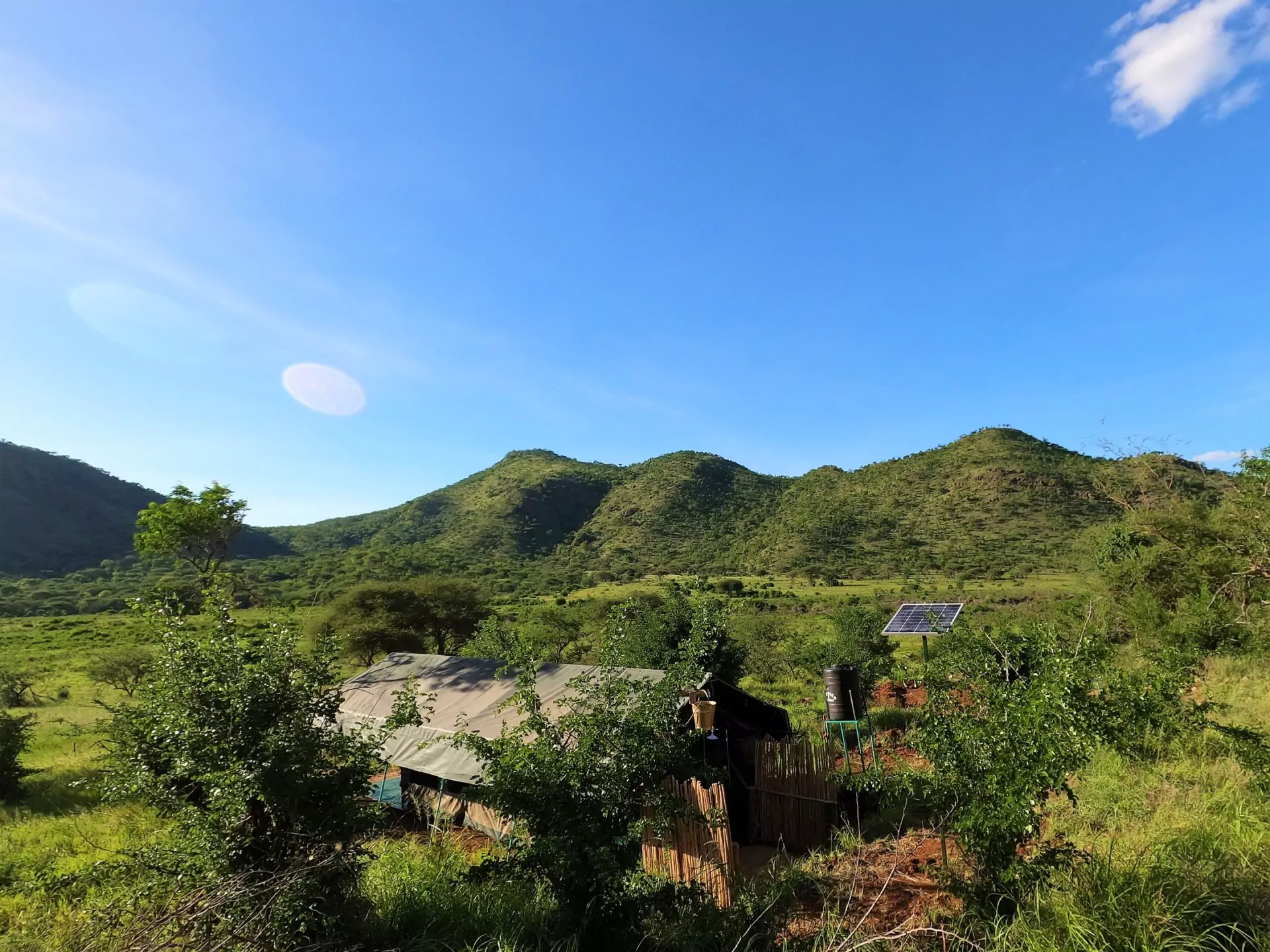 Tansania-Safari-Mkomazi-Nationalpark-Mkomazi-View-Camp-Aussicht-vom-Zelt